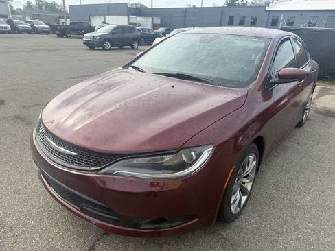 Used 2015 Chrysler 200 S w/ Comfort Group image 1