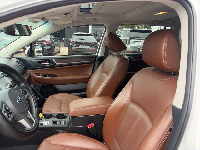 Used 2017 Subaru Outback 2.5i Touring AWD/4WD image 7