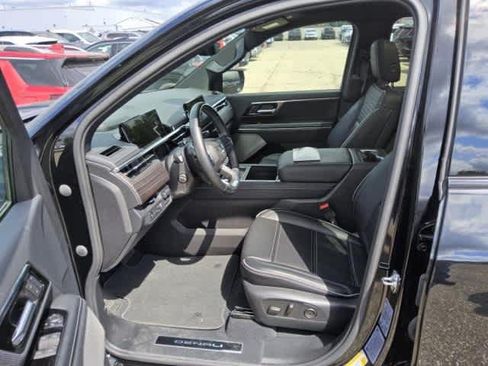 Used 2025 GMC Sierra EV Denali AWD/4WD image 3