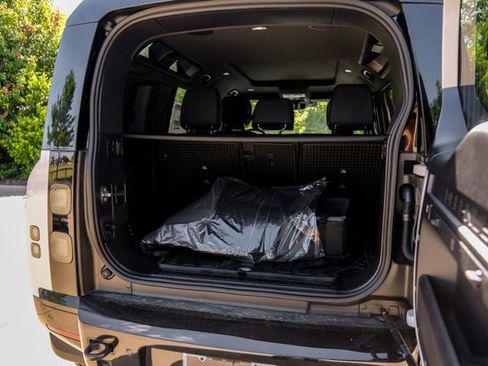 New 2026 Land Rover Defender 110 X-Dynamic SE AWD/4WD image 63