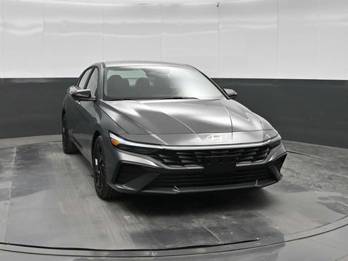 New 2026 Hyundai Elantra Sport FWD image 2