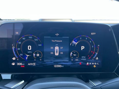 Used 2025 Chevrolet Suburban RST w/ Comfort Package AWD/4WD image 16