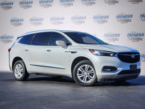 Used 2019 Buick Enclave Essence image 2