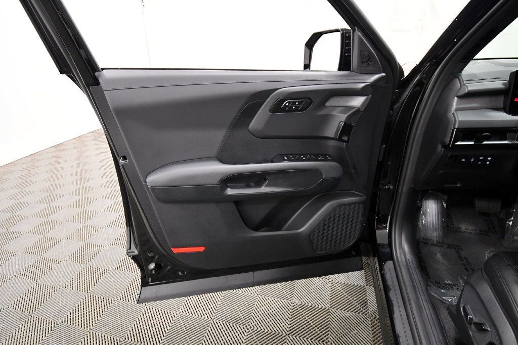 Used 2027 Kia Telluride EX X-Line w/ Towing Package AWD/4WD image 13