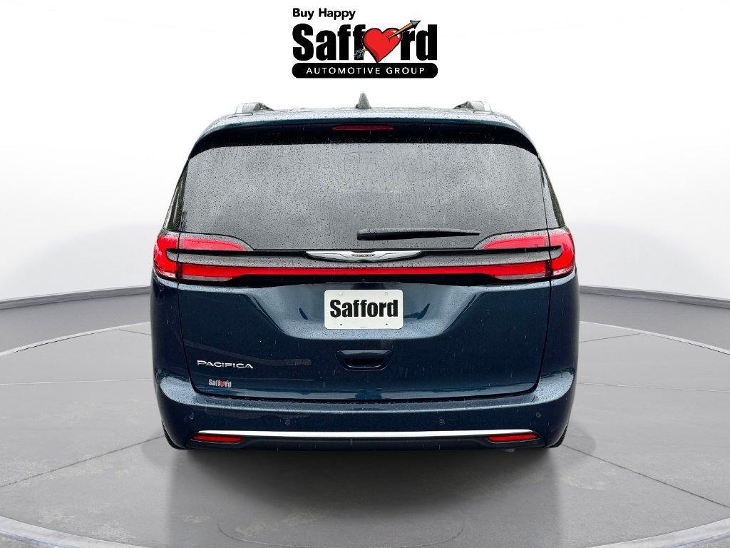 Used 2025 Chrysler Pacifica Pinnacle FWD image 7