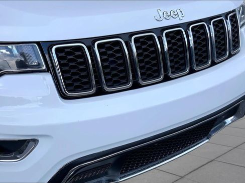 Used 2017 Jeep Grand Cherokee Limited AWD/4WD image 32