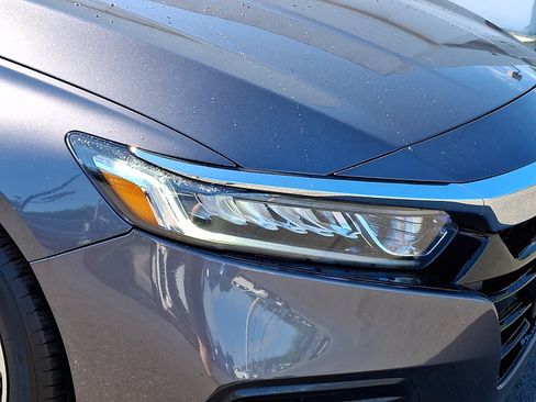 Used 2019 Honda Accord EX image 9