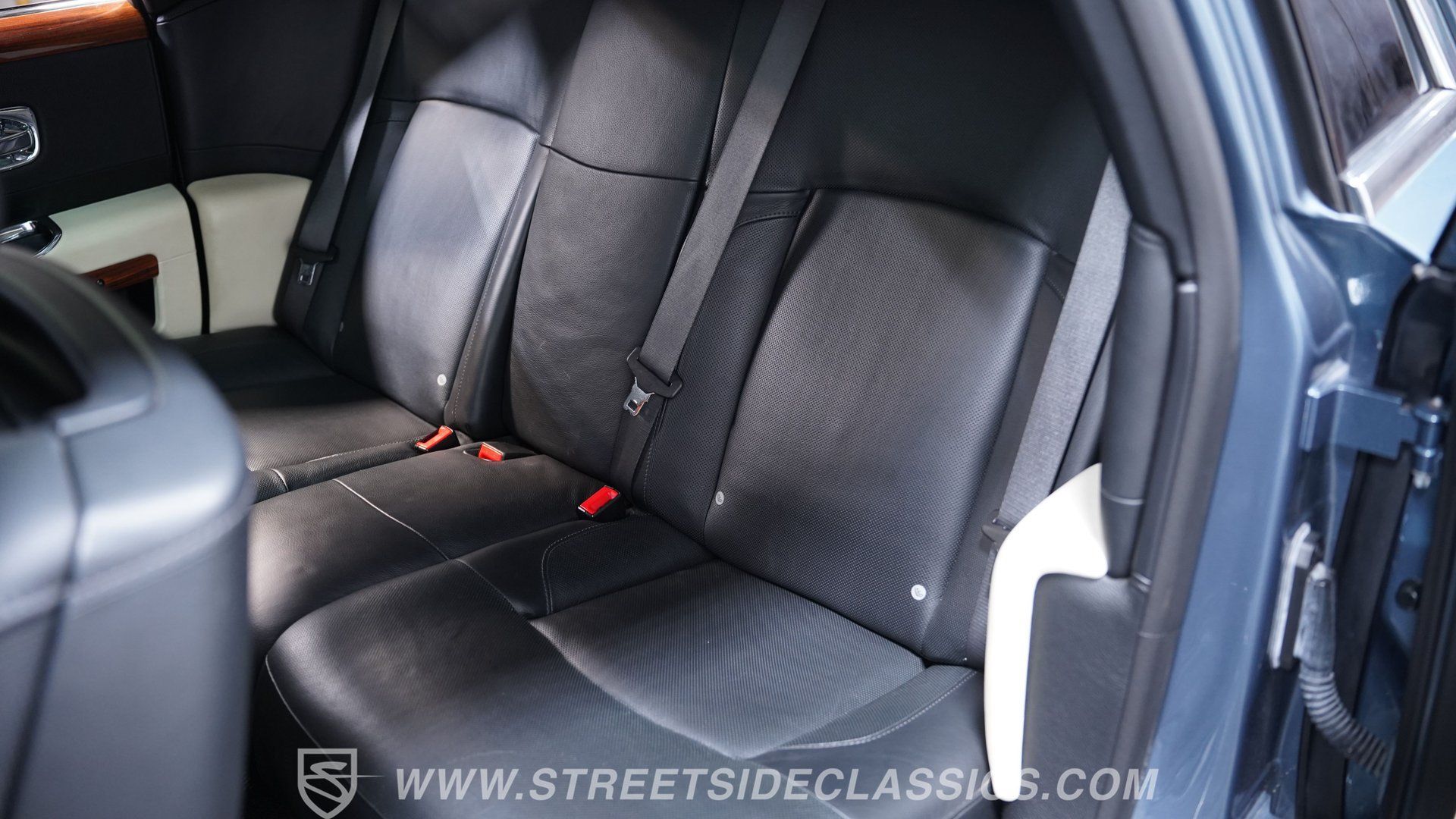 Used 2010 Rolls-Royce Ghost RWD image 37