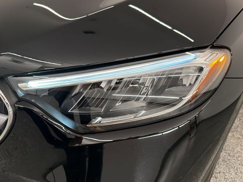 Certified 2025 Mercedes-Benz GLC 300 image 10