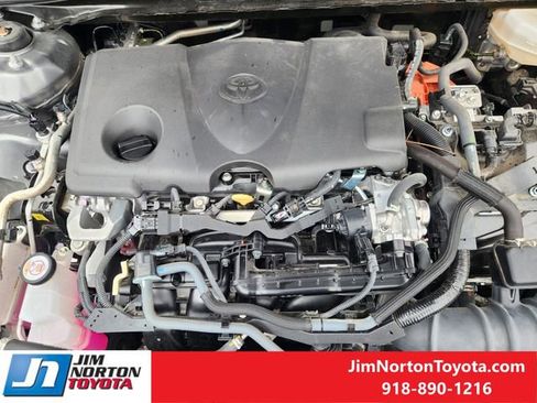 Used 2025 Toyota Camry SE image 32