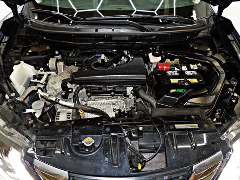 Used 2017 Nissan Rogue SL image 24