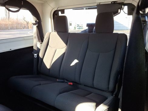 Used 2016 Jeep Wrangler Sport AWD/4WD image 10
