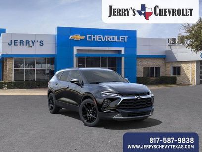 New 2025 Chevrolet Blazer LT w/ LPO, Black Grille Bar Package