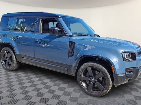 Used 2023 Land Rover Defender 110 X-Dynamic SE AWD/4WD image 2