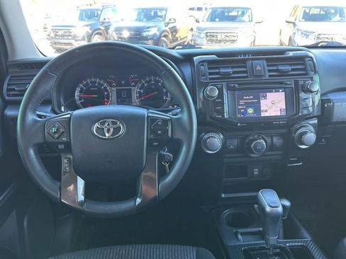 Used 2017 Toyota 4Runner TRD Off-Road image 17
