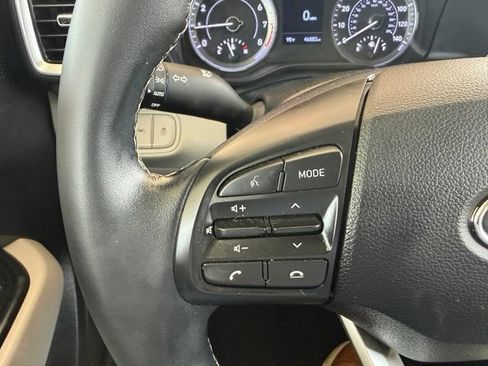 Used 2022 Hyundai Venue SEL w/ Cargo Package FWD image 16