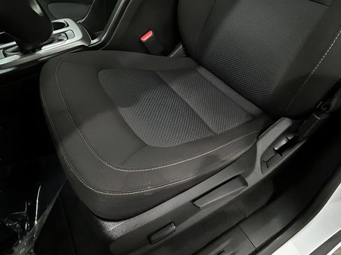 Used 2022 Chevrolet Colorado LT w/ LT Convenience Package image 17