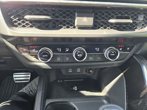 Certified 2025 Acura ADX A-Spec image 18