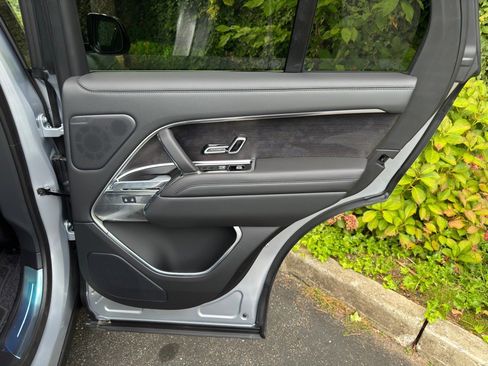 New 2025 Land Rover Range Rover SE image 19