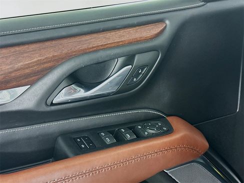 Used 2023 GMC Yukon Denali Ultimate image 25