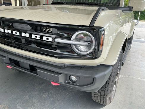 Used 2025 Ford Bronco Outer Banks AWD/4WD image 30
