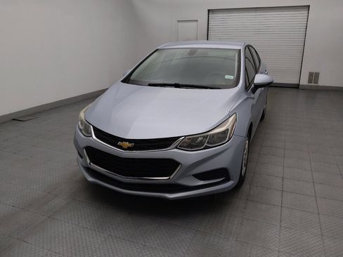 Used 2018 Chevrolet Cruze LS FWD image 15