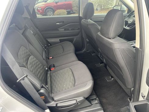 Certified 2022 Nissan Pathfinder SV image 20