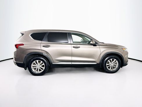 Used 2019 Hyundai Santa Fe SE FWD image 10
