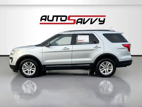 Used 2019 Ford Explorer XLT w/ Equipment Group 202A image 4
