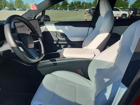 Used 2023 Tesla Model X Plaid image 2
