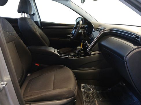 Used 2023 Hyundai Tucson SE image 15