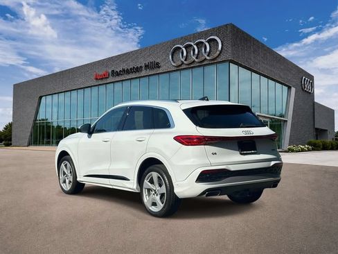 Certified 2025 Audi Q5 Premium AWD/4WD image 4