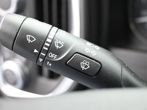 Used 2019 GMC Sierra 1500 SLT w/ SLT Premium Package image 39