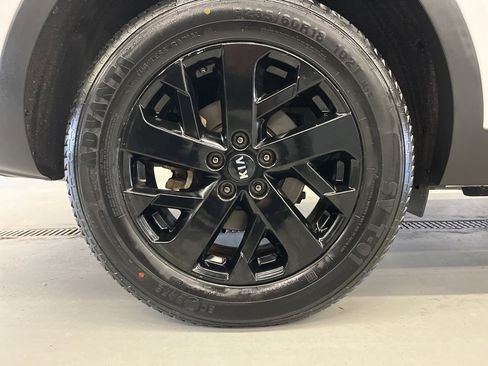 Used 2021 Kia Sorento S w/ Panoramic Sunroof Package image 39