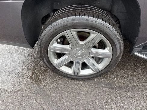 Used 2017 Cadillac Escalade Luxury image 47