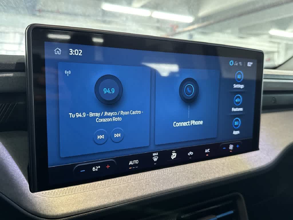 Used 2025 Ford Maverick XLT w/ Equipment Group 301A AWD/4WD image 19