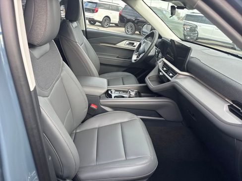 New 2026 Ford Explorer Active w/ Active Comfort Package image 4