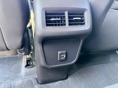 Used 2024 Chevrolet Equinox LT AWD/4WD image 12