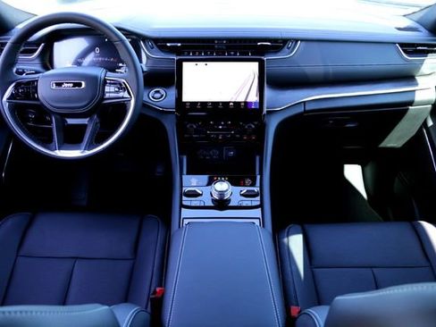 New 2025 Jeep Grand Cherokee Overland w/ Luxury Tech Group IV image 20