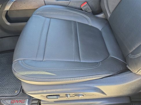 Used 2023 GMC Sierra 3500 Denali image 31