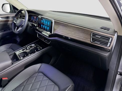 New 2026 Volkswagen Atlas SEL Premium R-Line image 32