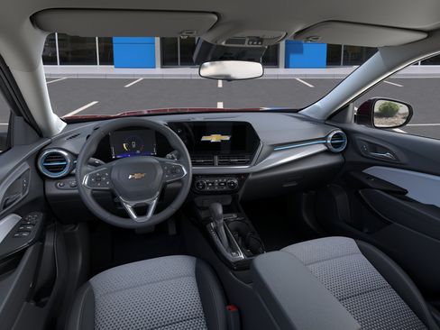 New 2026 Chevrolet Trax LT w/ Driver Confidence Package FWD image 28
