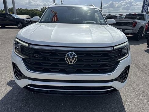 Used 2024 Volkswagen Atlas SEL Premium R-Line AWD/4WD image 2