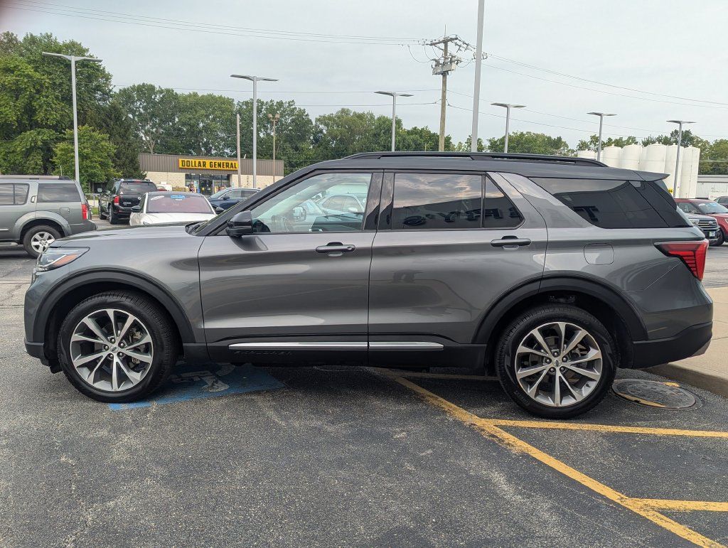 Used 2025 Ford Explorer Platinum w/ Ultimate Package AWD/4WD image 6
