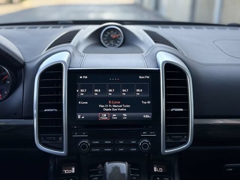 Used 2017 Porsche Cayenne GTS AWD/4WD image 21
