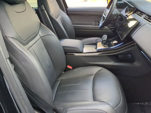 Used 2025 Land Rover Range Rover Sport SE image 24