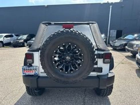 Used 2016 Jeep Wrangler Unlimited Sport AWD/4WD image 4