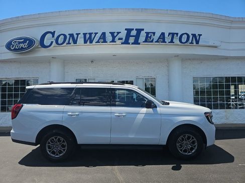 Used 2025 Ford Expedition Active AWD/4WD image 1