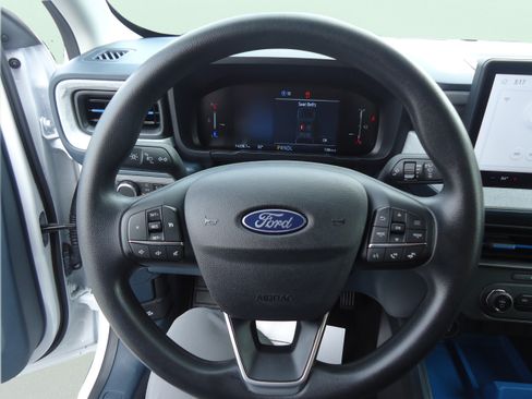 Used 2025 Ford Maverick XLT w/ Equipment Group 301A AWD/4WD image 14