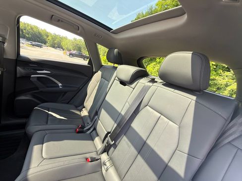 Used 2025 Audi Q5 Premium Plus w/ Premium Plus AWD/4WD image 19